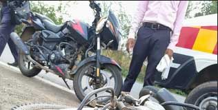 अज्ञात वाहनाची दुचाकीला धडक; दुचाकीस्वार जखमी