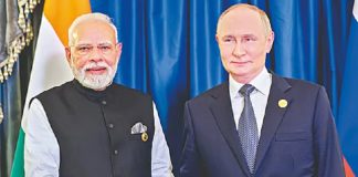मोदींवर दबाव आणणे अशक्य