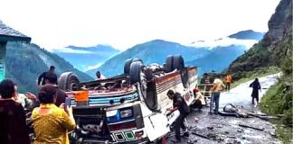 हिमाचल प्रदेशमध्ये भीषण अपघात; ८ ठार