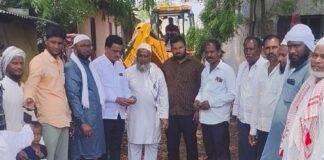 पेडगाव येथे फ्लेवर ब्लॉक कामाला सुरुवात; माजी उपसरपंच शेख सलमान यांच्या हस्ते उद्घाटन
