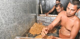 तिरूपतीत लाडू बनवण्यासाठी; तुपाऐवजी पाम तेलाचा वापर
